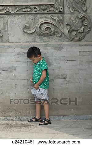 Chinese p boys peeing temperature