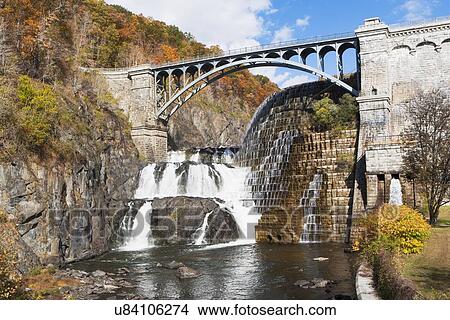 Picture - Dam and bridge. Fotosearch