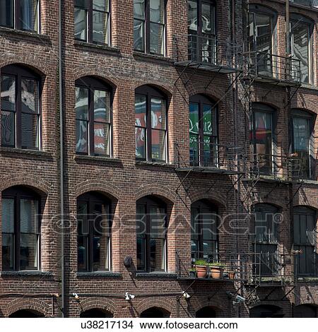 Picture - Low angle exterior view of a building, Seattle, Washington State, USA. Fotosearch