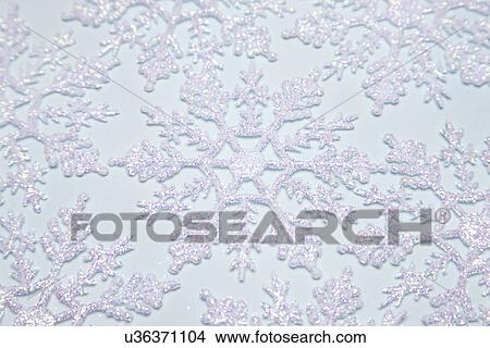 Picture - Snowflake pattern, close-up. Fotosearch