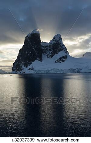 Antarctica in spring, South Shetland Islands View Large Photo Image Stock Photo - Antarctica in spring, South Shetland Islands. Fotosearch