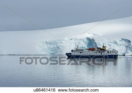 Stock Photograph - Antarctica in spring, South Shetland Islands. Fotosearch