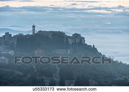 Stock Image - Dawn over MonteCastello di Vibio, Umbria, Italy. Fotosearch