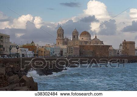 Picture - Spain: the Golden Triangle of Andalucia. Fotosearch