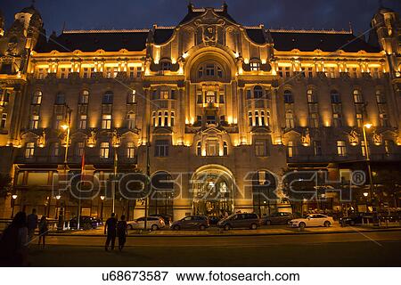 Royal Palace (Kiralyi palota) at night, Budapest, Hungary View Large Photo Image Stock Photo - Royal Palace (Kiralyi palota) at night, Budapest, Hungary. Fotosearch