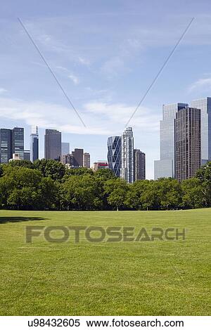 Stock Photography - City skyline. Fotosearch