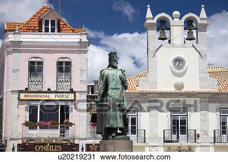 Stock Image - Plaza 5 de Outubro. Fotosearch