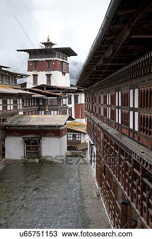 Stock Image - Facade of Trongsa Dzong, Trongsa, Bhutan. Fotosearch