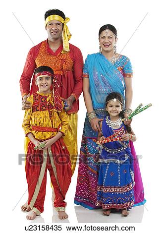 traditional dress of gujarat women