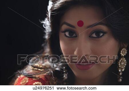Stock Image - Portrait of a beautiful bride. Fotosearch