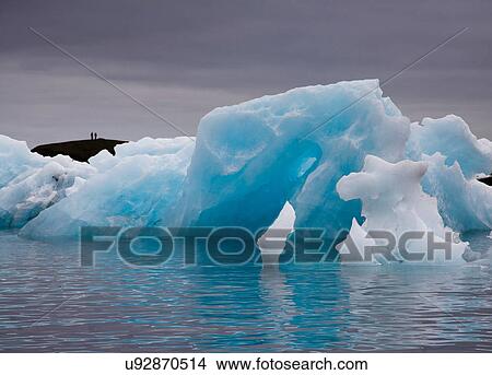 Picture - Glaciers floating on lake. Fotosearch