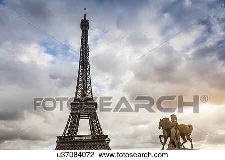 "Greek warrior statue on Pont d'iena and Eiffel Tower, Paris, France" View Large Photo Image Stock Image - "Greek warrior statue on Pont d'iena and Eiffel Tower, Paris, France". Fotosearch
