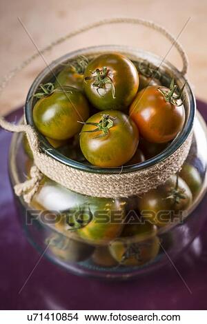 Picture - Camone tomatoes. Fotosearch
