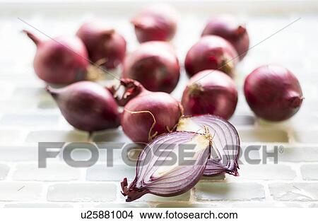 Picture - Red onions. Fotosearch