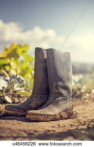 rubber boots for gardening