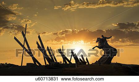 "Silhouetted statue at sunset, Plaza de la Revolution, Santiago de Cuba, Cuba" View Large Photo Image Stock Image - "Silhouetted statue at sunset, Plaza de la Revolution, Santiago de Cuba, Cuba". Fotosearch
