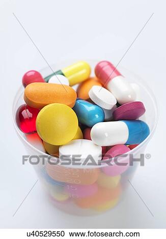 Clipart - Pills. Fotosearch