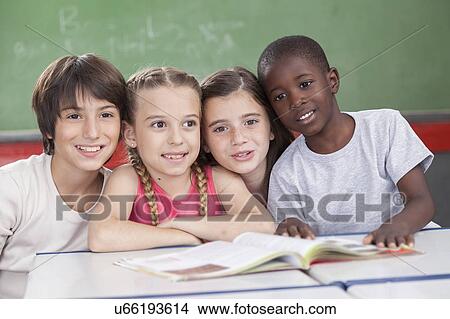 Picture - Pupils looking at the teacher. Fotosearch
