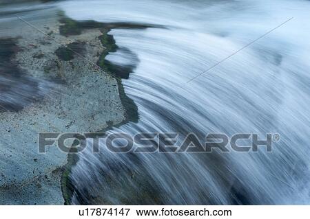 Stock Photo - Keyhole gush. Fotosearch
