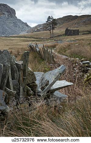 Stock Photograph - Slate fence display. Fotosearch