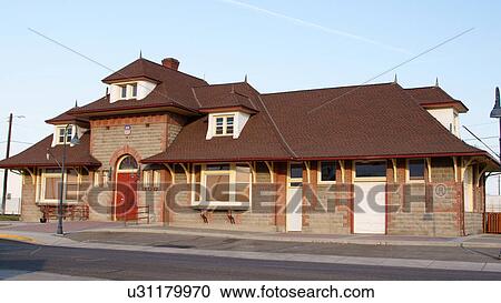 oregon short line railroad depot or ontario rail View Large Photo Image Stock Image - oregon short line railroad depot or ontario rail. Fotosearch