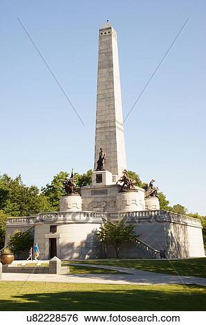 Stock Photograph -  route 66 abraham lincoln tomb oak ridge cemetary. Fotosearch