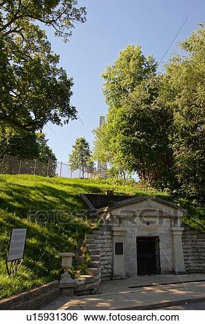 Stock Photograph -  route 66 abraham lincoln tomb receiving vault. Fotosearch