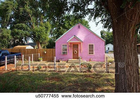 route 66 pink house home sayre oklahoma ok View Large Photo Image Stock Photography - route 66 pink house home sayre oklahoma ok. Fotosearch