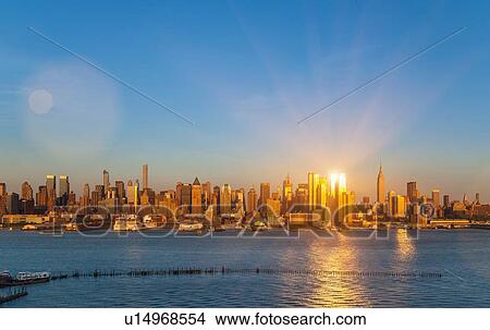 Picture - Sunlit skyline of midtown Manhattan, New York, USA. Fotosearch