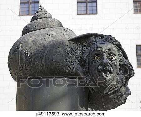 "Albert Einstein, bronze fountain, Ulm" View Large Illustration Drawing - "Albert Einstein, bronze fountain, Ulm". Fotosearch