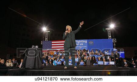 Stock Image - Democratic Presidential Candidate Hillary Clinton Campaigns In Las Vegas, Nevada. Fotosearch