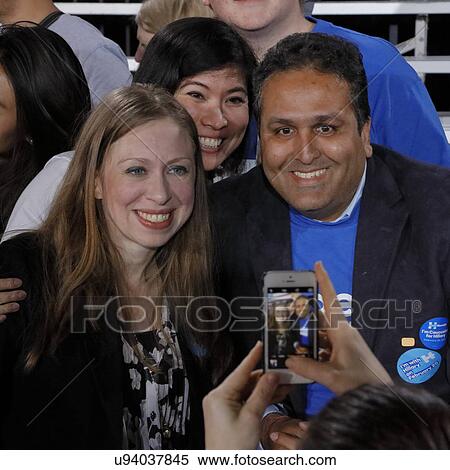 Stock Photography - Democratic Presidential Candidate Hillary Clinton Campaigns In Las Vegas, Nevada. Fotosearch
