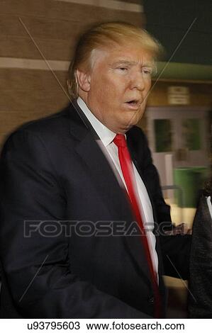 Stock Image - Donald Trump campaigns at Nevada Caucus polling station, Palos Verde Highschool, NV. Fotosearch