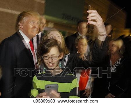 Stock Image - Donald Trump campaigns at Nevada Caucus polling station, Palos Verde Highschool, NV. Fotosearch
