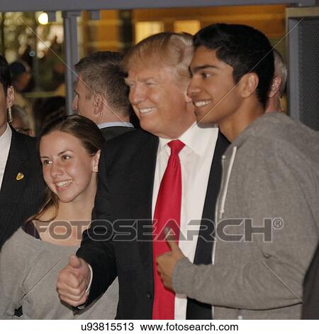 Donald Trump campaigns at Nevada Caucus polling station, Palos Verde Highschool, NV View Large Photo Image Stock Image - Donald Trump campaigns at Nevada Caucus polling station, Palos Verde Highschool, NV. Fotosearch