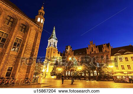 Old Market Square in Torun Torun, Kuyavian-Pomeranian, Poland View Large Photo Image Picture - Old Market Square in Torun Torun, Kuyavian-Pomeranian, Poland. Fotosearch
