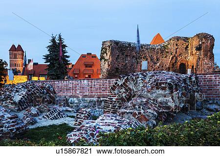 Stock Image - Ruins of the Teutonic Knights castle in Torun Torun, Kuyavian-Pomeranian, Poland. Fotosearch