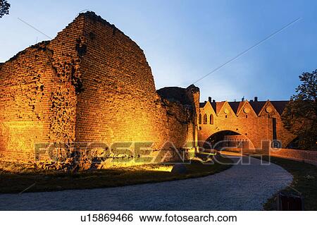 Stock Photograph - Ruins of the Teutonic Knights castle in Torun Torun, Kuyavian-Pomeranian, Poland. Fotosearch