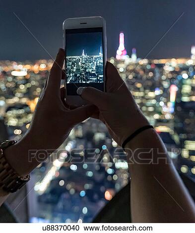 Empire State Building on screen of cellphone, New York, USA View Large Photo Image Stock Image - Empire State Building on screen of cellphone, New York, USA. Fotosearch
