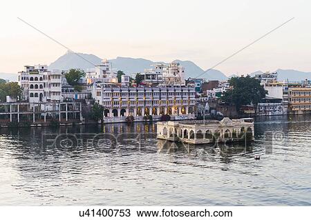Stock Image - Lake Pichola, Udaipur, Rajasthan, India. Fotosearch