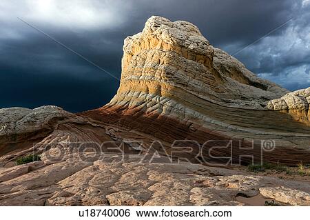 Stock Photograph - White Pocket, Paria Plateau, Arizona, USA. Fotosearch