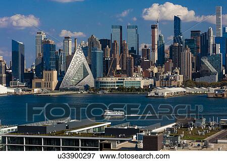 Stock Photo - New York CIty Skyline as seen from Pallisades Avenue, New Jersey. Fotosearch