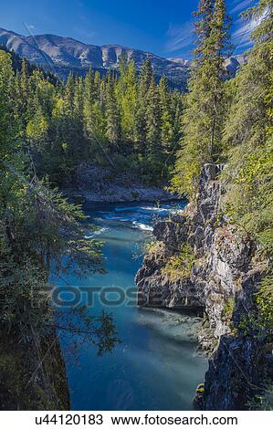 Stock Image - Scenic View Of The Kenai Mountains On The Kenai Peninsula In Southcentral Alaska. Fotosearch
