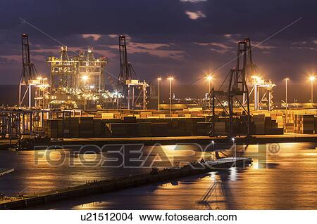 Picture - Spain, Canary Islands, Gran Canaria, Las Palmas, Port of Las Palmas. Fotosearch