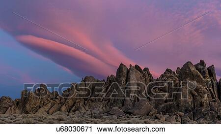 Alabama Hills at sunrise, Lone Pine California View Large Photo Image Stock Image - Alabama Hills at sunrise, Lone Pine California. Fotosearch