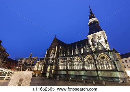Stock Photography - Belgium, Flemish Region, Hasselt, St. Quentin Cathedral at night. Fotosearch