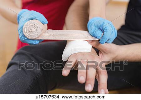 Picture - First aid training for burns. Fotosearch