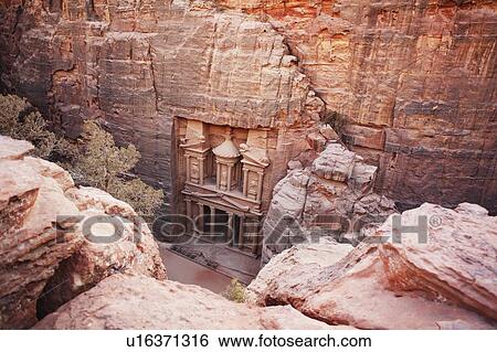 Stock Photograph - The Treasury, Petra, Jordan. Fotosearch
