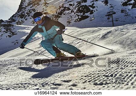 Picture - Skier skiing, Khtai, Tyrol, Austria. Fotosearch