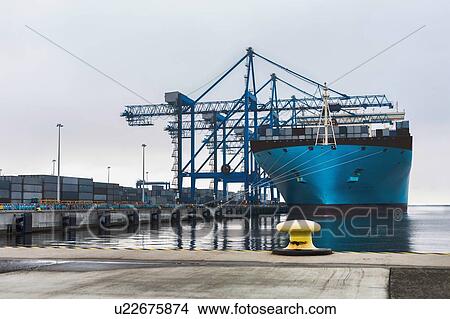 Picture - Cargo Terminal. Fotosearch